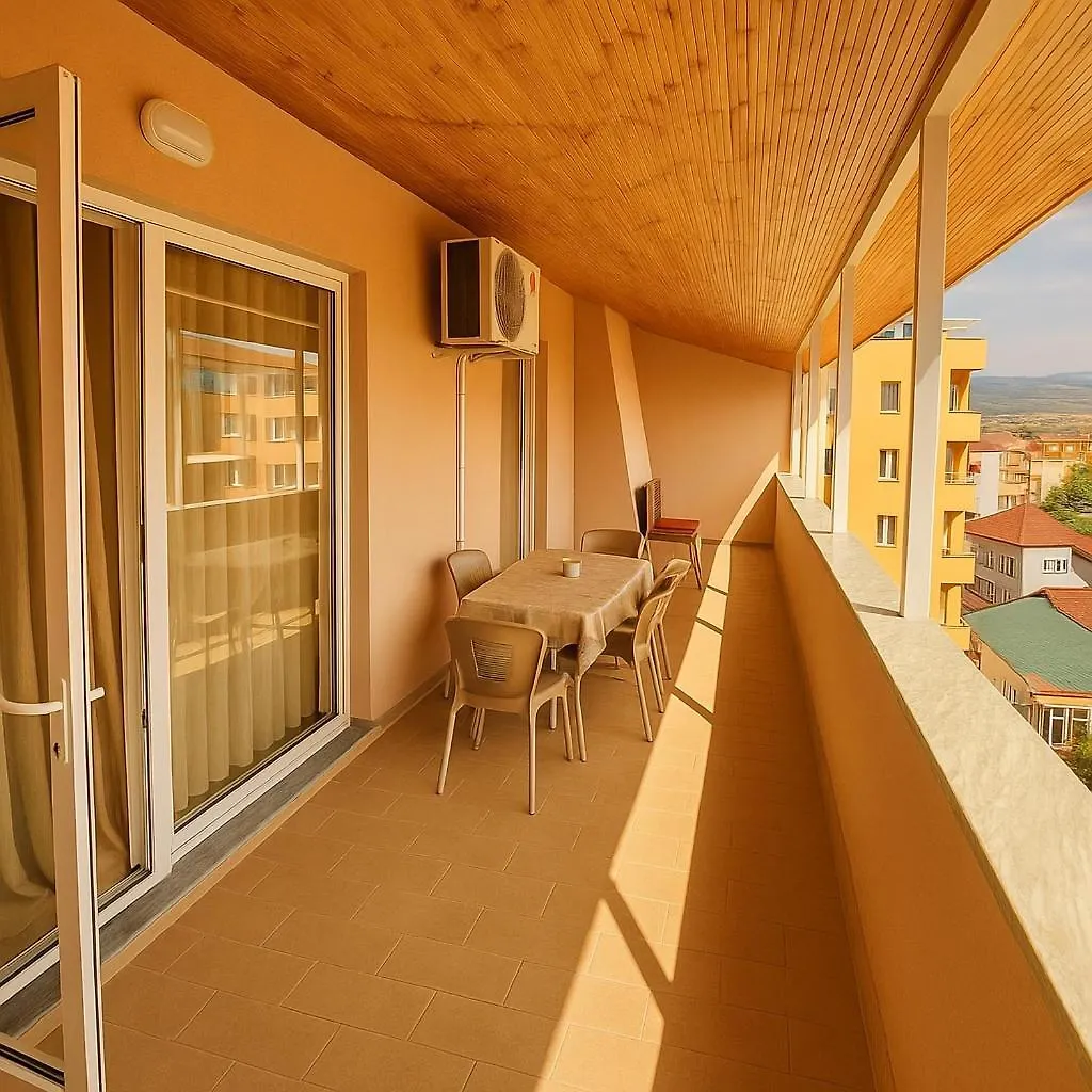 Lakeside Retreat Pogradec 0*,